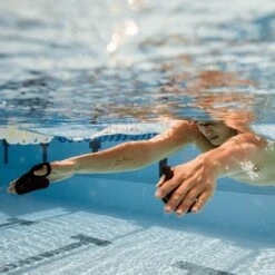 Plaquettes De Natation Finis Instinct Sculling Paddle -Maillots Bain Boutique 3.05.002 usage.main 5